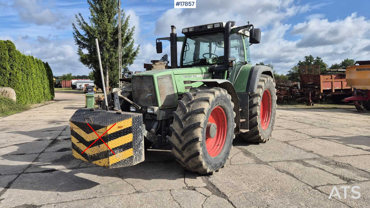 FENDT VARIO FAVORIT 924 agricultural tractor (1999) - Traktor: bilde 3 FENDT VARIO FAVORIT 924 agricultural tractor (1999) - Traktor: bilde 3