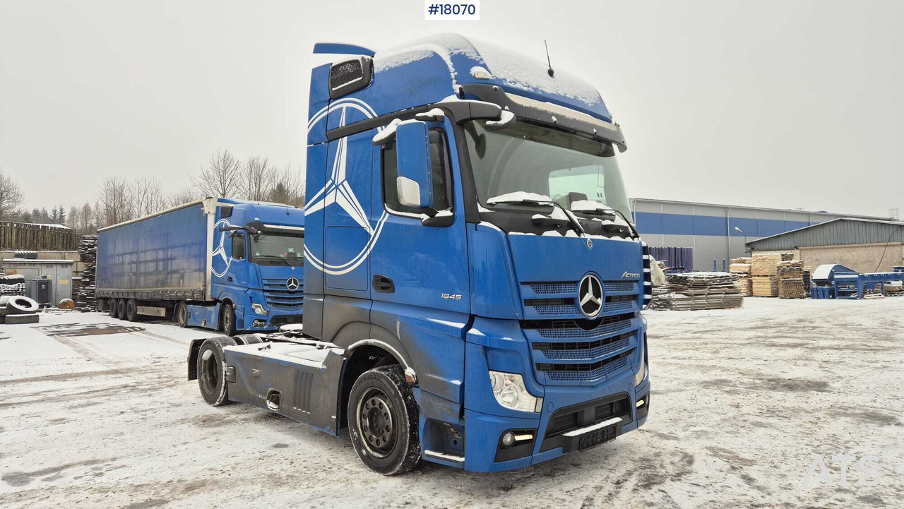 Truck tractor Mercedes-Benz ACTROS MP4 1845 (2019) - Trekkvogn: bilde 3 Truck tractor Mercedes-Benz ACTROS MP4 1845 (2019) - Trekkvogn: bilde 3