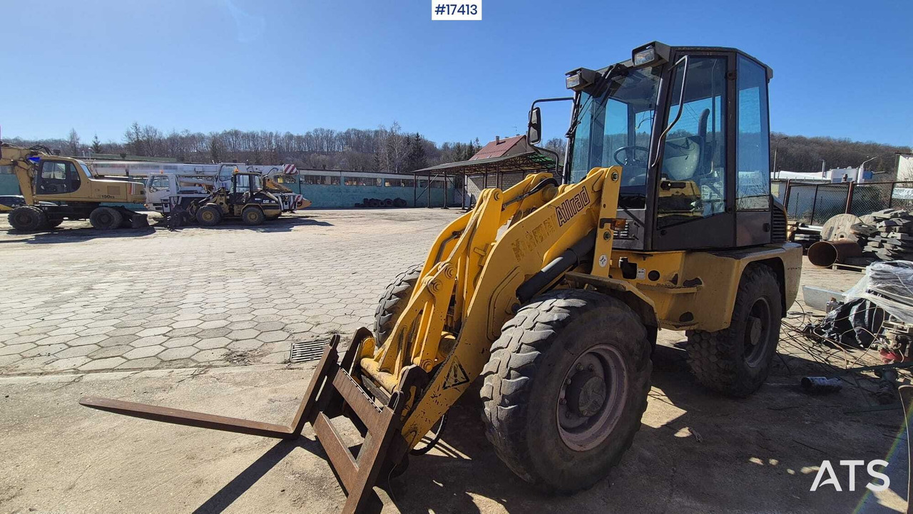 Wheel loader AHLMANN AL 85t 2004) forks, quick coupler, opening bucket. - Hjullaster: bilde 1 Wheel loader AHLMANN AL 85t 2004) forks, quick coupler, opening bucket. - Hjullaster: bilde 1