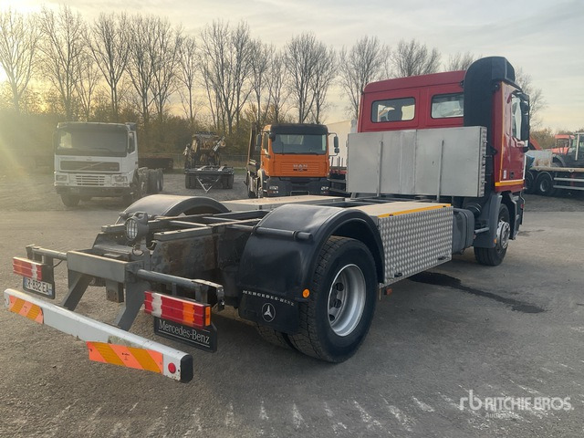 1999 Mercedes-Benz Actros 1835 4x2 Cab and Chassis - Chassis lastebil: bilde 4 1999 Mercedes-Benz Actros 1835 4x2 Cab and Chassis - Chassis lastebil: bilde 4