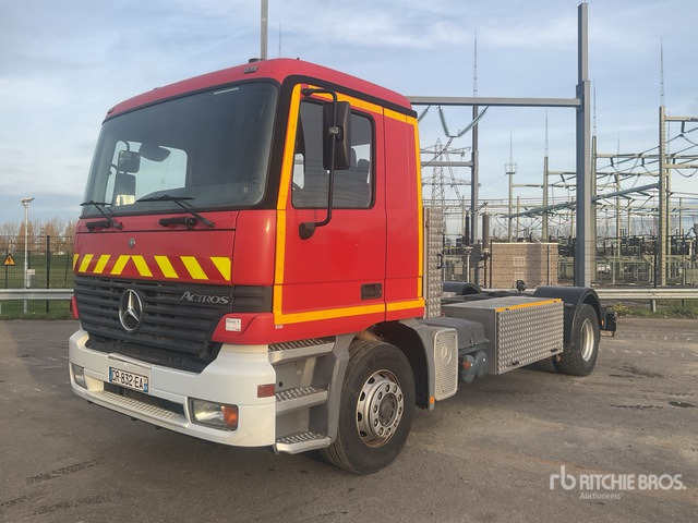 1999 Mercedes-Benz Actros 1835 4x2 Cab and Chassis - Chassis lastebil: bilde 1 1999 Mercedes-Benz Actros 1835 4x2 Cab and Chassis - Chassis lastebil: bilde 1
