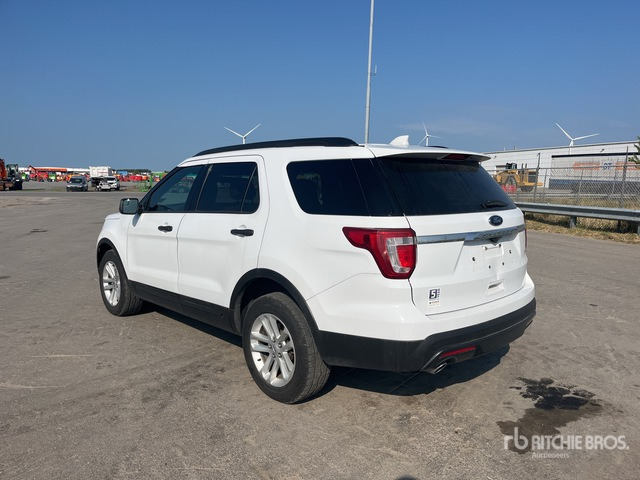 2015 Ford Explorer Base 3.5 4WD SUV - SUV: bilde 2 2015 Ford Explorer Base 3.5 4WD SUV - SUV: bilde 2
