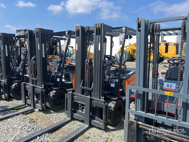 2024 Doosan B35X-7 PLUS MAST - FFT, MFH 4380, OAL (Unused) Electric Forklift - El-truck: bilde 1 2024 Doosan B35X-7 PLUS MAST - FFT, MFH 4380, OAL (Unused) Electric Forklift - El-truck: bilde 1