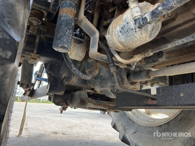 Massey Ferguson NIL 4WD Tractor - Traktor: bilde 4 Massey Ferguson NIL 4WD Tractor - Traktor: bilde 4