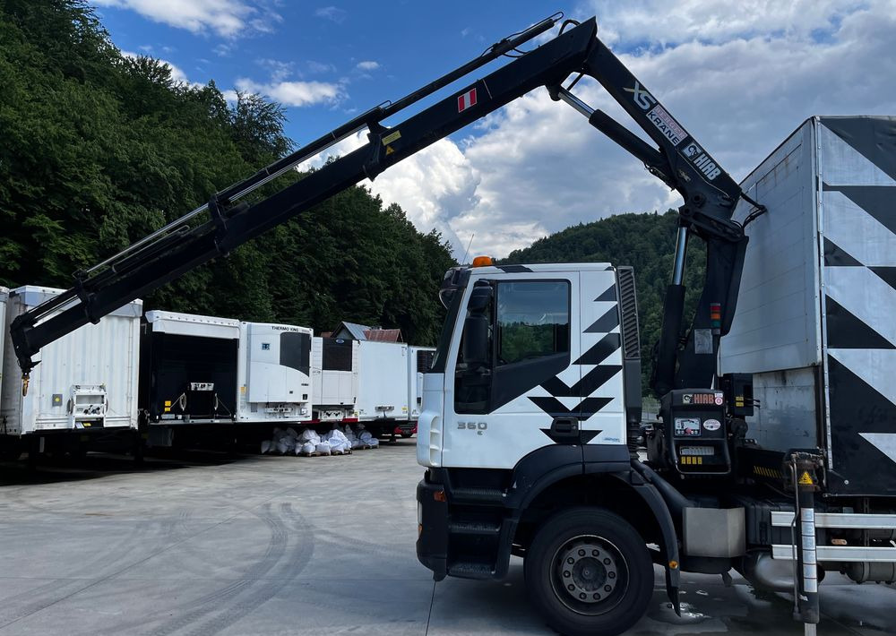Iveco Stralis 360 // HIAB 144 E4 HIDUO + Radio // Zabudowa 6m // Oś podnoszona - Trekkvogn: bilde 5 Iveco Stralis 360 // HIAB 144 E4 HIDUO + Radio // Zabudowa 6m // Oś podnoszona - Trekkvogn: bilde 5