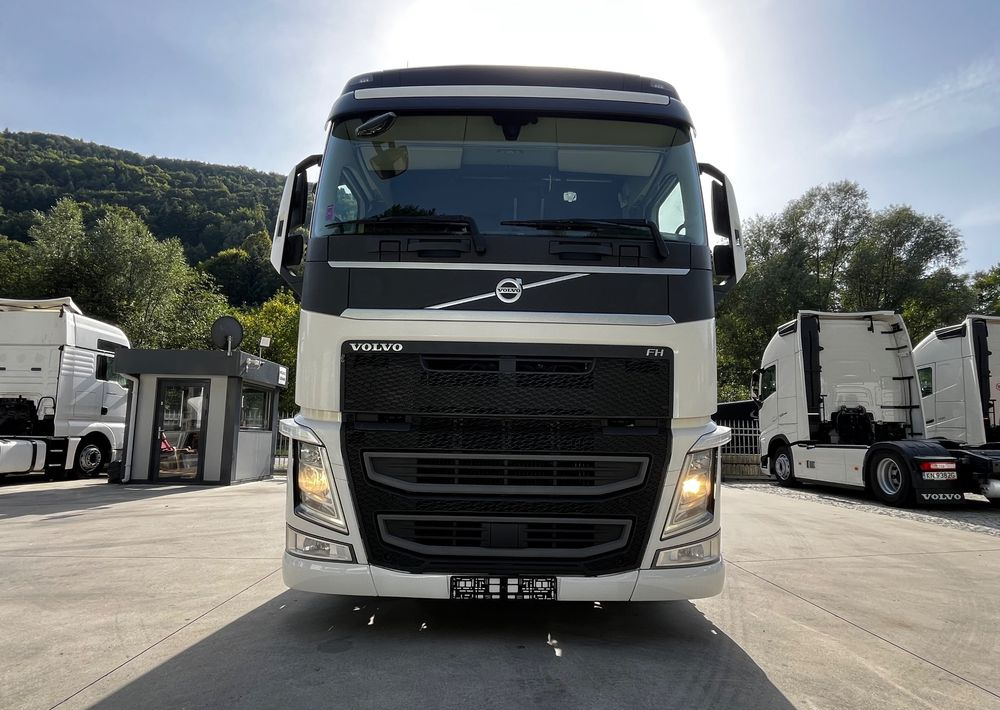 Volvo FH500 // 2016 // Mega // 2 zbiorniki // Z ruchu międzynarodowego // - Trekkvogn: bilde 2 Volvo FH500 // 2016 // Mega // 2 zbiorniki // Z ruchu międzynarodowego // - Trekkvogn: bilde 2