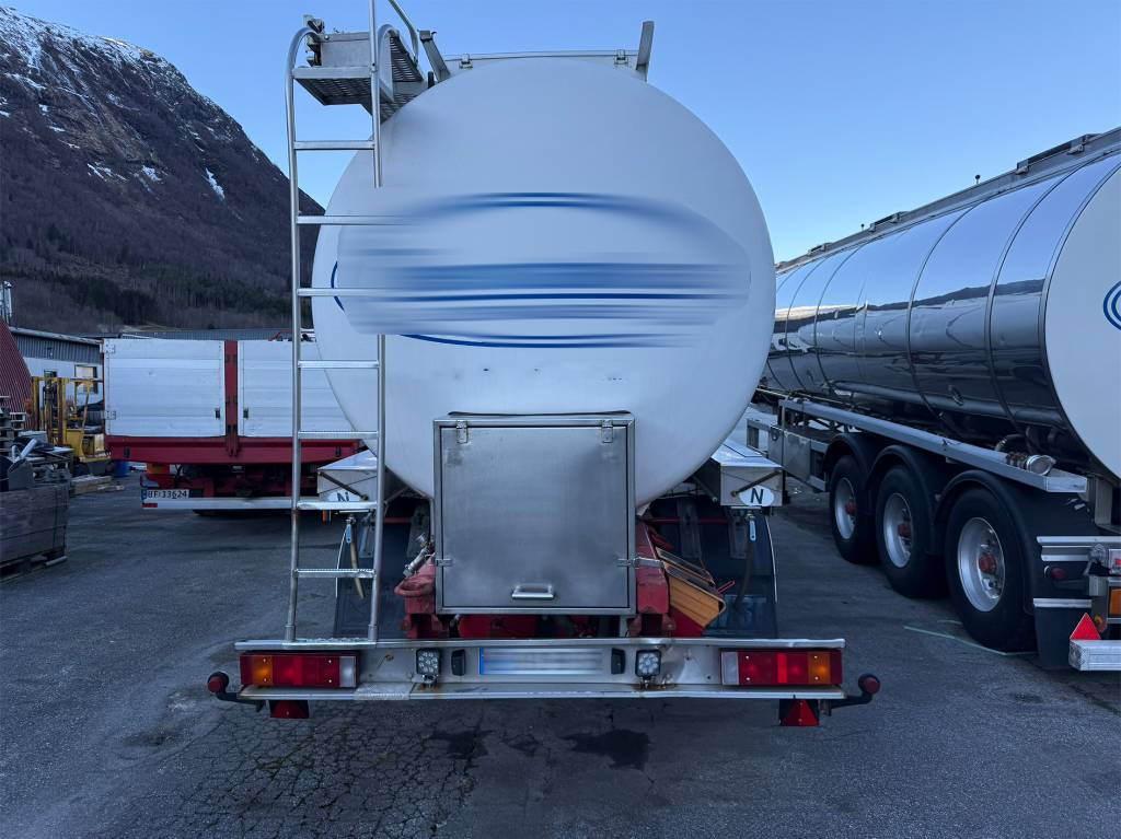 Annet Schrader tank trailer 32 m2 - Tanksemi: bilde 3 Annet Schrader tank trailer 32 m2 - Tanksemi: bilde 3
