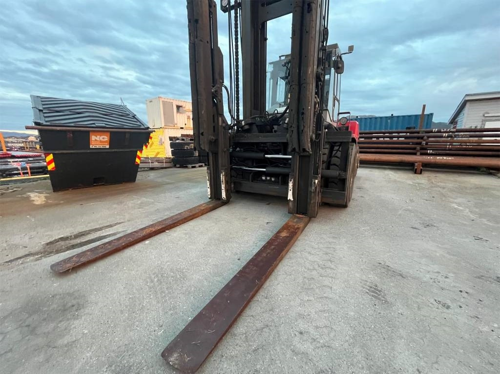 Kalmar DCE 120-12 - Dieseltruck: bilde 2 Kalmar DCE 120-12 - Dieseltruck: bilde 2