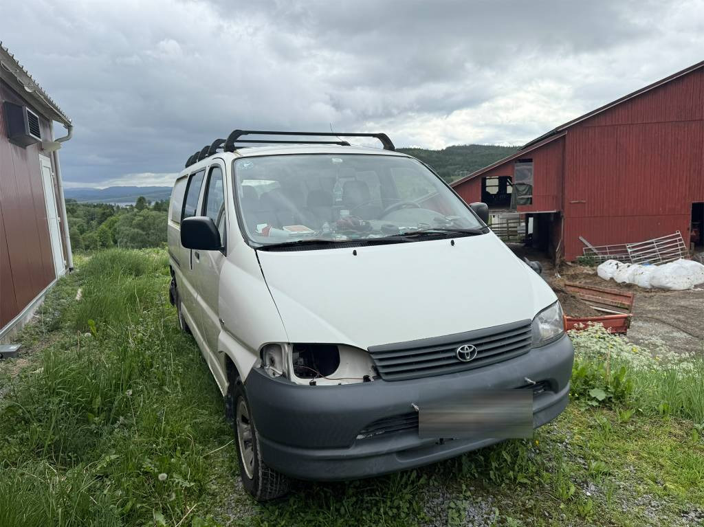 Toyota Hiace 4x4 - Kassebil: bilde 2 Toyota Hiace 4x4 - Kassebil: bilde 2