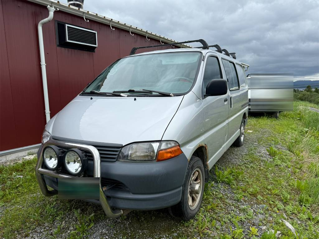 Toyota Hiace 4x4 - Kassebil: bilde 4 Toyota Hiace 4x4 - Kassebil: bilde 4