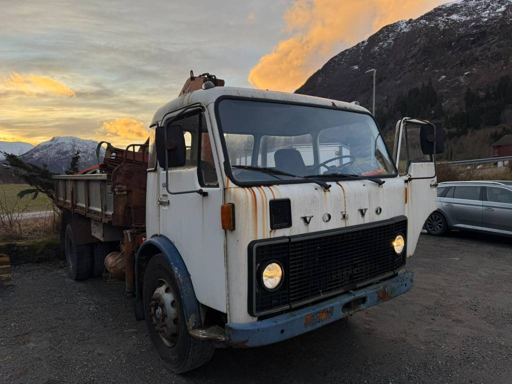 Volvo F 86 42 Hiab 550-2 - Kranbil: bilde 1 Volvo F 86 42 Hiab 550-2 - Kranbil: bilde 1