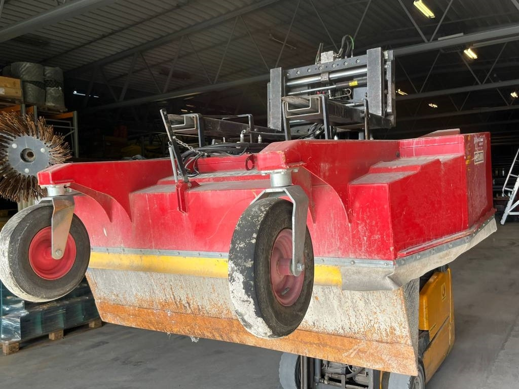 Westbjorn Hydro-Sweeper 2000 SSH - Kostemaskin: bilde 4 Westbjorn Hydro-Sweeper 2000 SSH - Kostemaskin: bilde 4