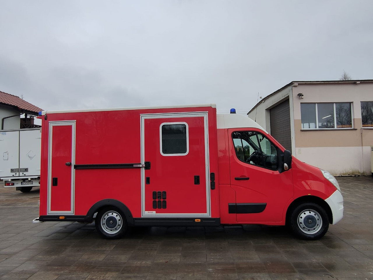 Renault Master Karetka Ambulans pogotowie kontenerowe Kamper - Ambulanse: bilde 4 Renault Master Karetka Ambulans pogotowie kontenerowe Kamper - Ambulanse: bilde 4