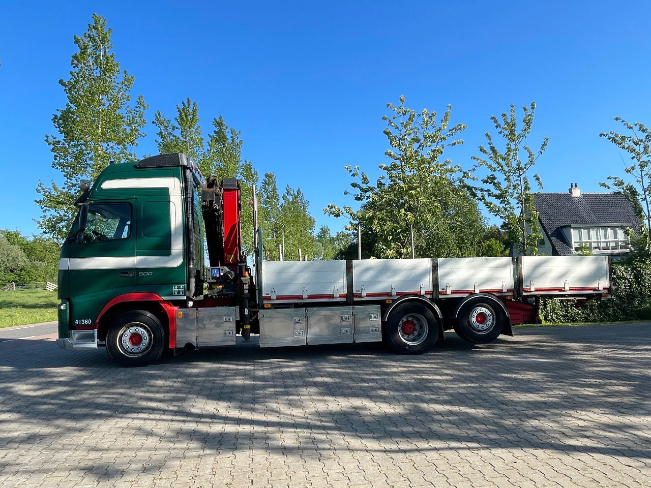 Volvo FH 13.500 HMF 2420 K5 crane, winch, and extendable deck - Kranbil: bilde 4 Volvo FH 13.500 HMF 2420 K5 crane, winch, and extendable deck - Kranbil: bilde 4
