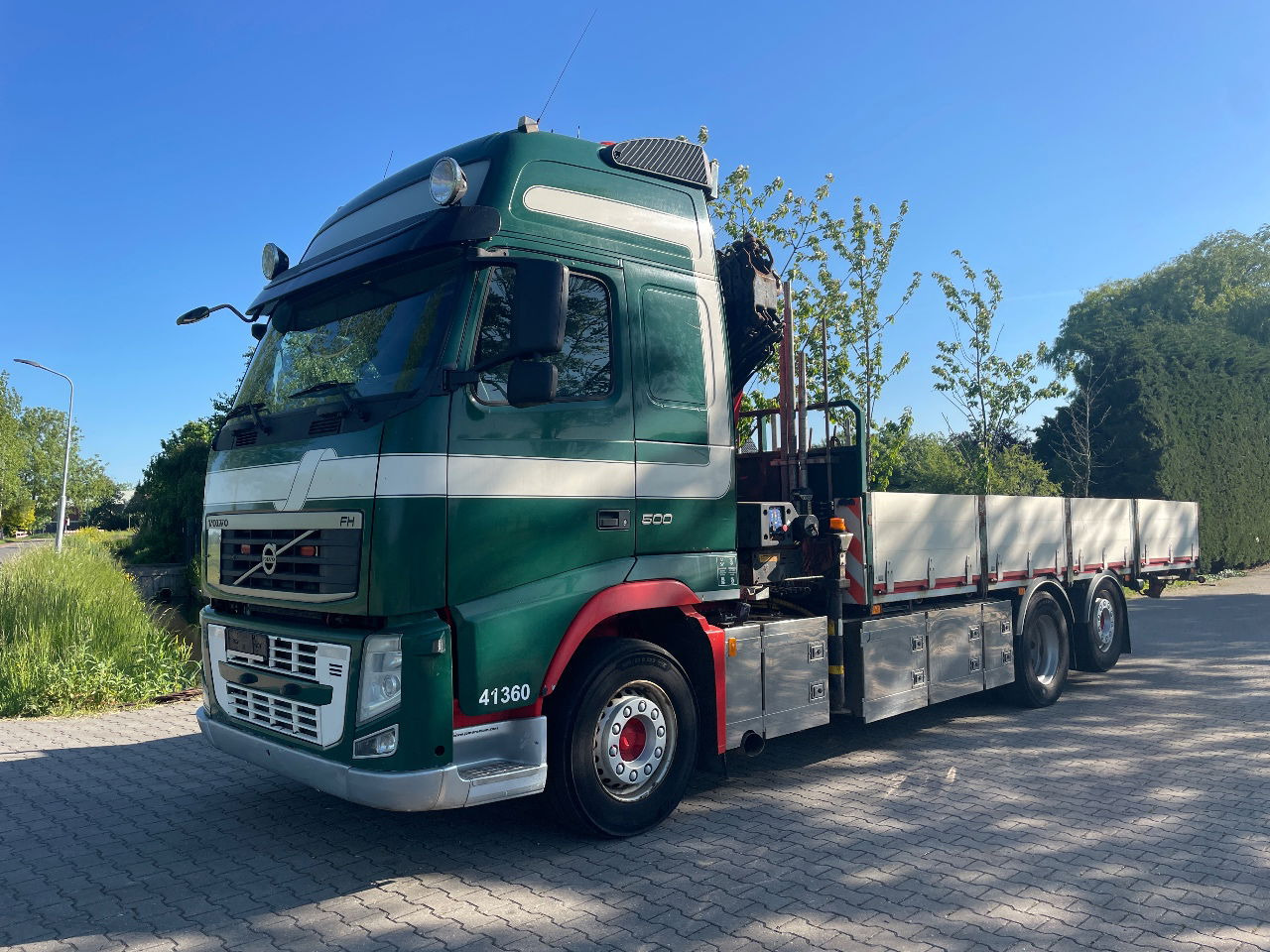 Volvo FH 13.500 HMF 2420 K5 crane, winch, and extendable deck - Kranbil: bilde 2 Volvo FH 13.500 HMF 2420 K5 crane, winch, and extendable deck - Kranbil: bilde 2