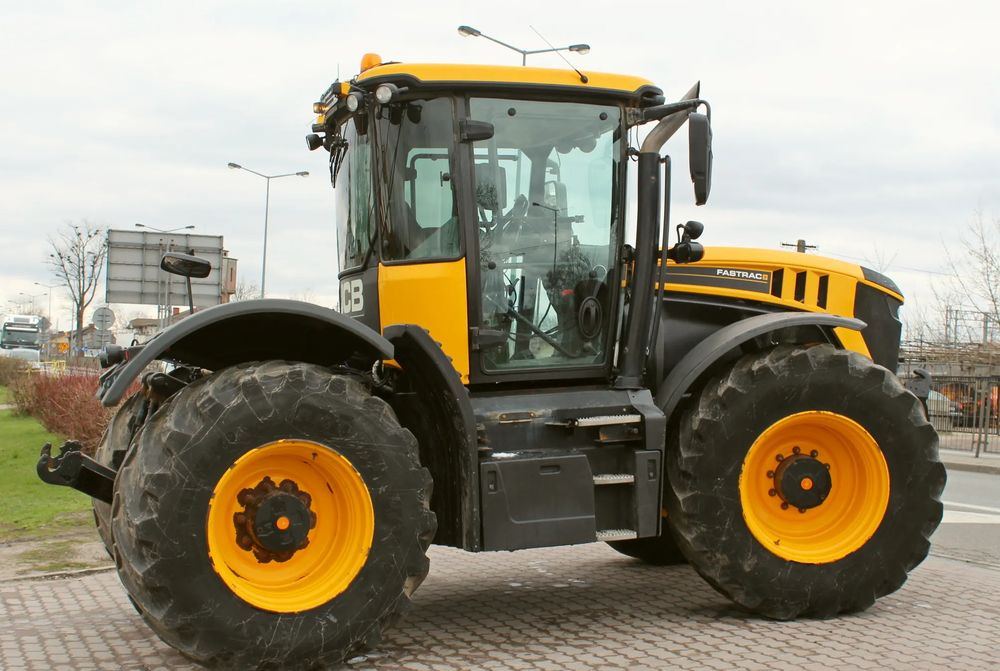 JCB Fastrac 4220 Trimble Autopilot - Traktor: bilde 3 JCB Fastrac 4220 Trimble Autopilot - Traktor: bilde 3