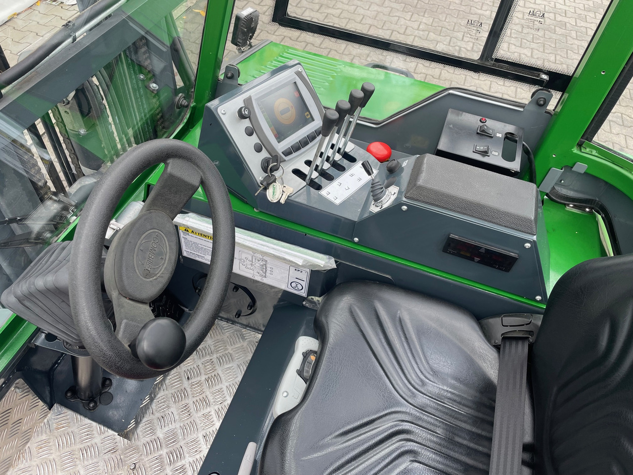 Combilift CBE 2500 - 4-veis truck: bilde 5 Combilift CBE 2500 - 4-veis truck: bilde 5