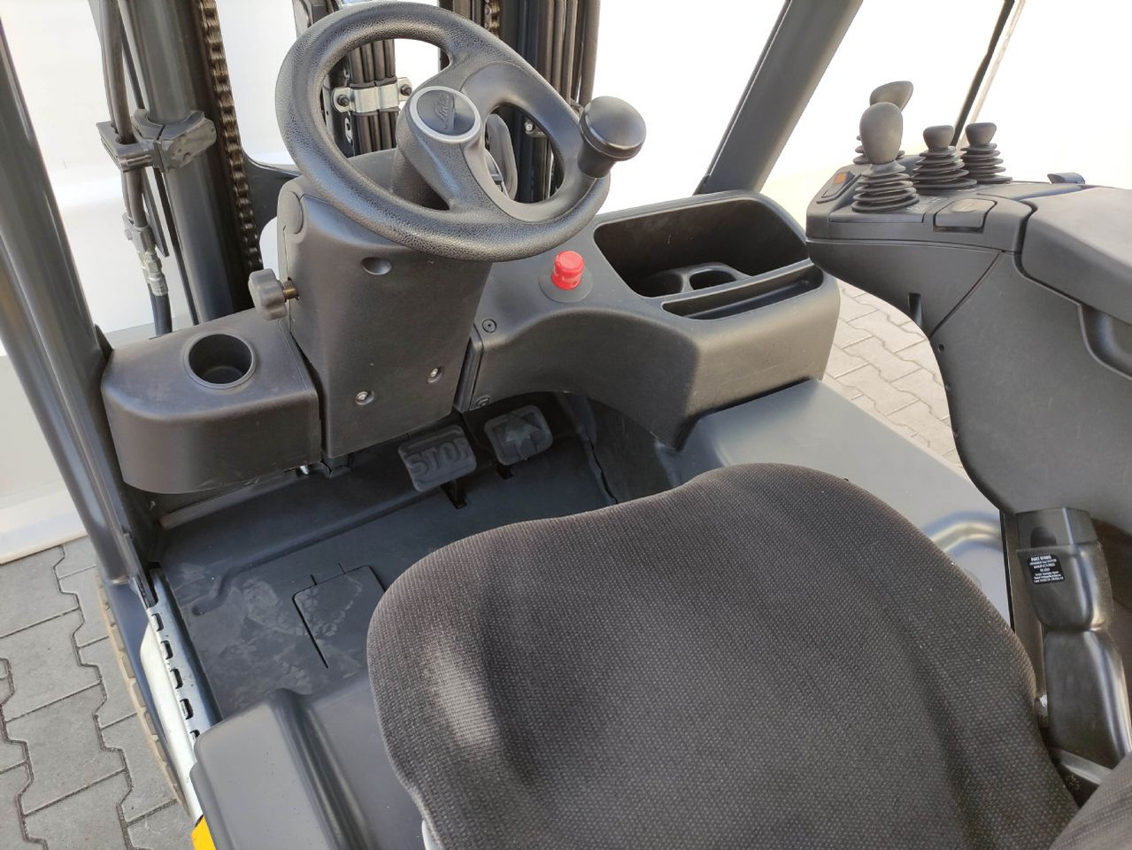 Linde E16C-02-386 EVO - El-truck: bilde 5 Linde E16C-02-386 EVO - El-truck: bilde 5