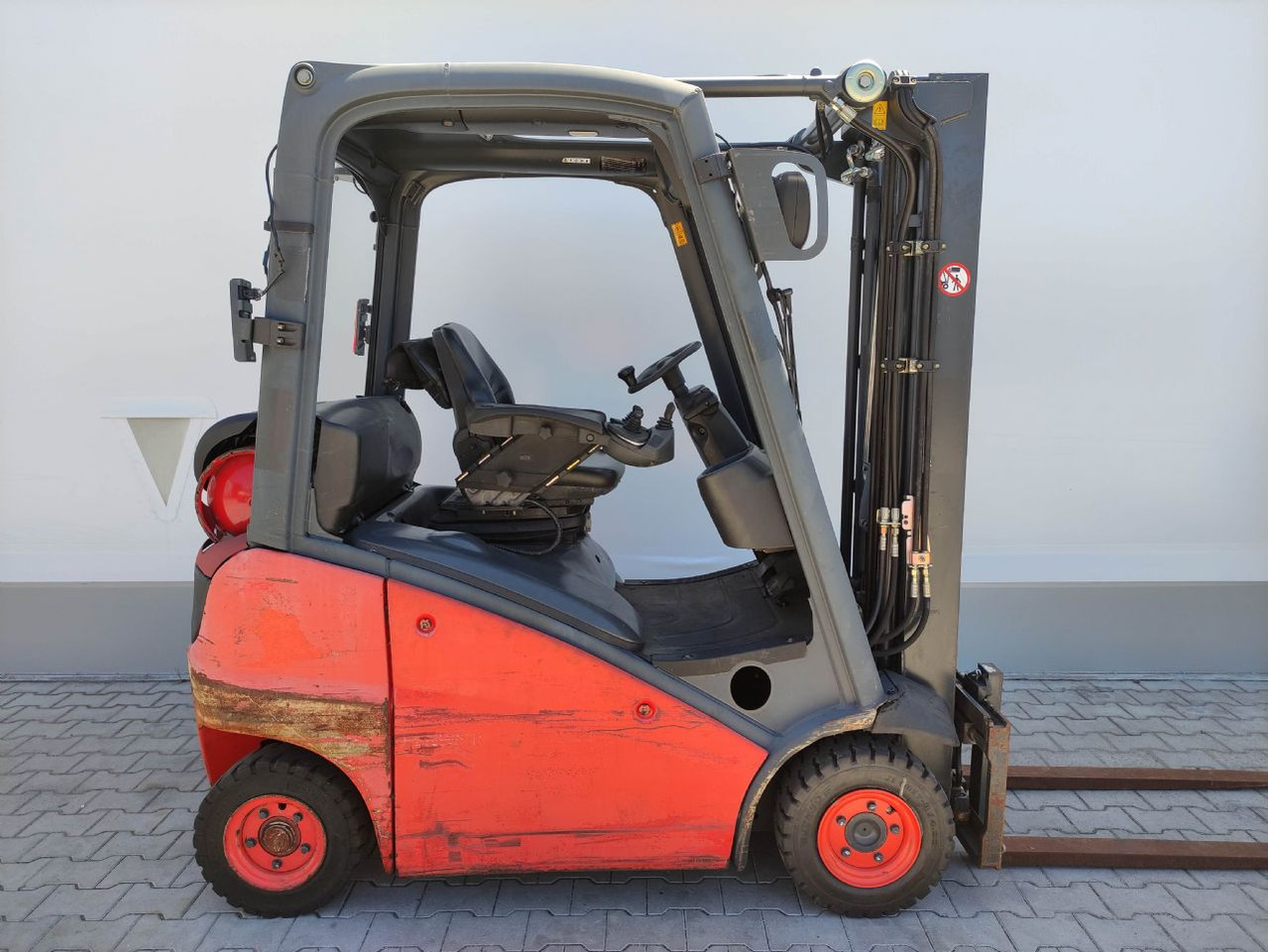 Linde H16T-01-391 (SE NEU) - Gaffeltruck: bilde 2 Linde H16T-01-391 (SE NEU) - Gaffeltruck: bilde 2