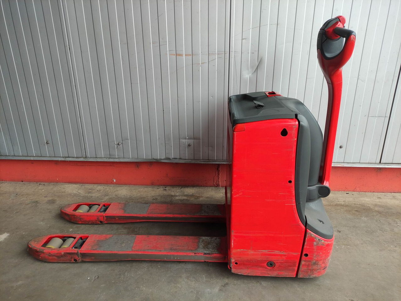 Linde T18-1152 - Lavtløftende truck: bilde 1 Linde T18-1152 - Lavtløftende truck: bilde 1