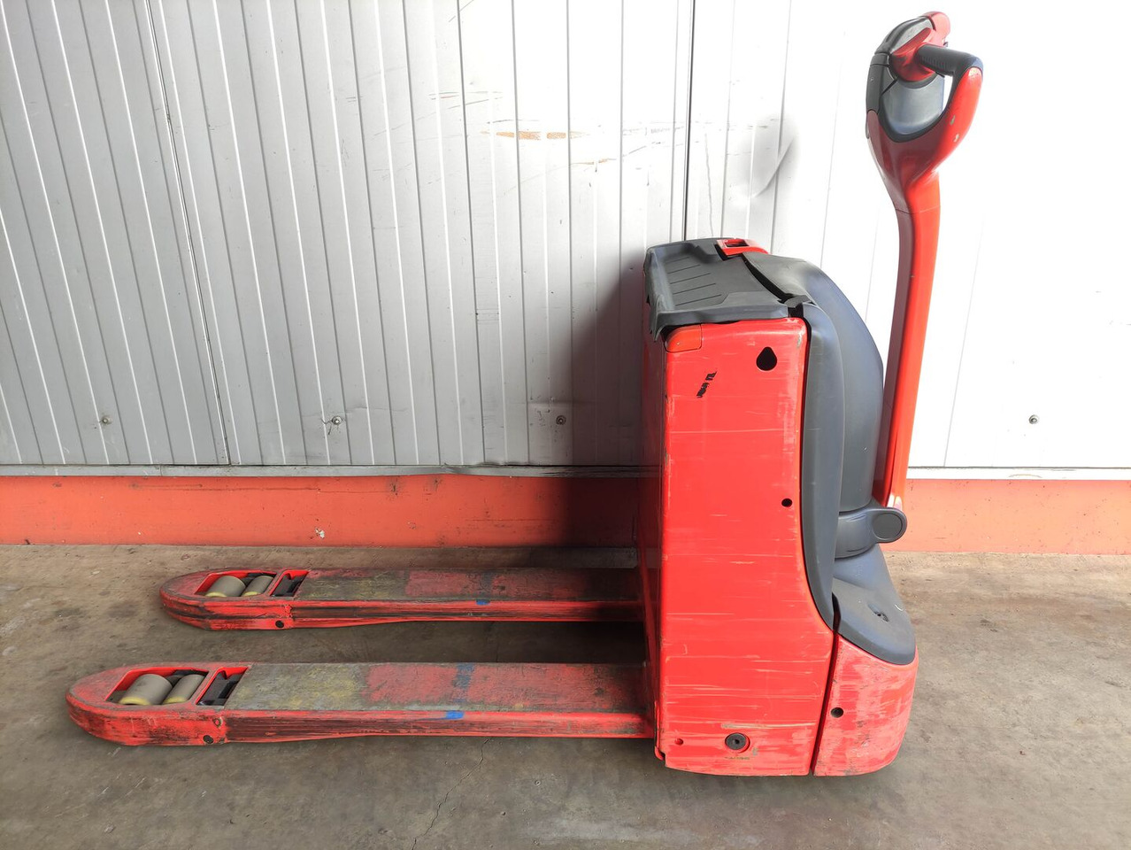 Linde T18-1152 - Lavtløftende truck: bilde 1 Linde T18-1152 - Lavtløftende truck: bilde 1