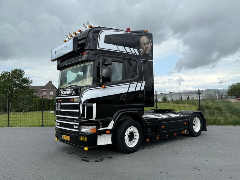 Scania R 144 530 SHOW TRUCK, INTERIEUR, OPEN UITLAAT, HOBBY, TOP. - Trekkvogn: bilde 2 Scania R 144 530 SHOW TRUCK, INTERIEUR, OPEN UITLAAT, HOBBY, TOP. - Trekkvogn: bilde 2