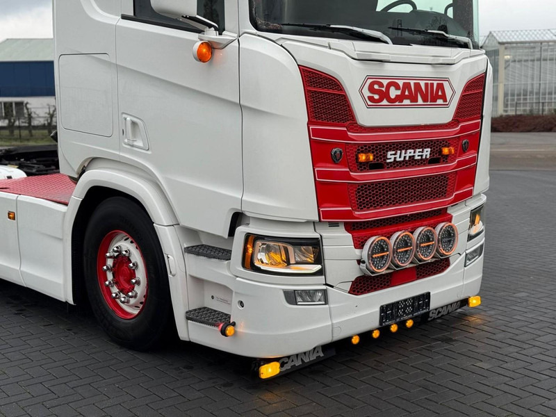 Scania R500 NGS SHOWTRUCK, 2.95WB, HYDRAULIEK, VOLLUCHT, OLD SCHOOL. - Trekkvogn: bilde 2 Scania R500 NGS SHOWTRUCK, 2.95WB, HYDRAULIEK, VOLLUCHT, OLD SCHOOL. - Trekkvogn: bilde 2