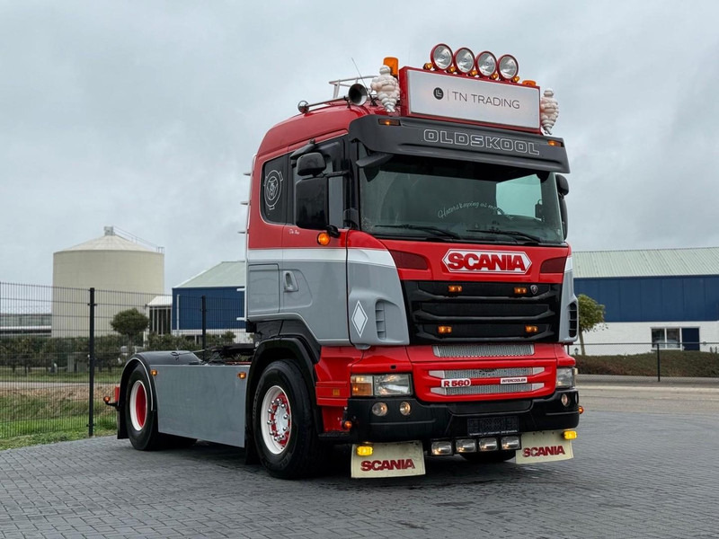 Scania R560 V8 SHOW, TOP, LEREN STOELEN, RETARDER, HANDGESCHAKELD. - Trekkvogn: bilde 1 Scania R560 V8 SHOW, TOP, LEREN STOELEN, RETARDER, HANDGESCHAKELD. - Trekkvogn: bilde 1