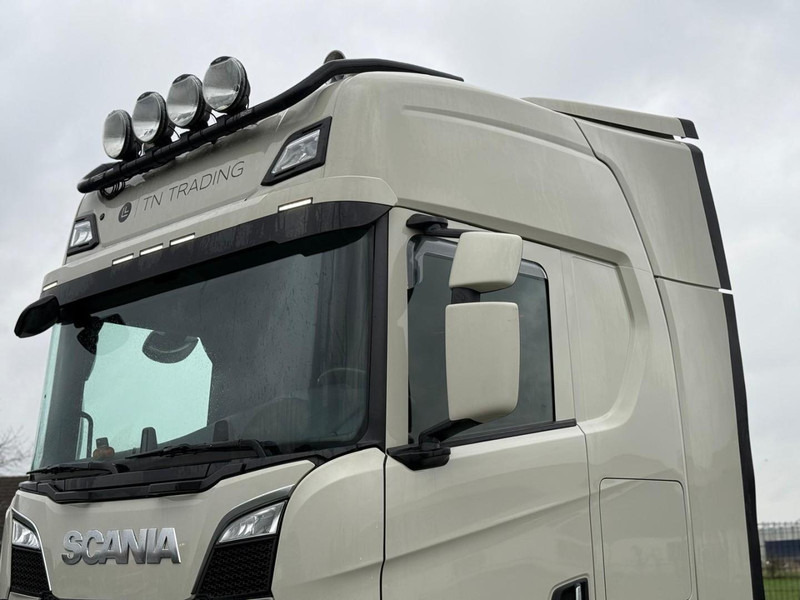 Scania S660 3.15WB, FULL AIR, RETARDER, LEATHER, KING OF THE ROAD, BULLBAR, - Trekkvogn: bilde 5 Scania S660 3.15WB, FULL AIR, RETARDER, LEATHER, KING OF THE ROAD, BULLBAR, - Trekkvogn: bilde 5