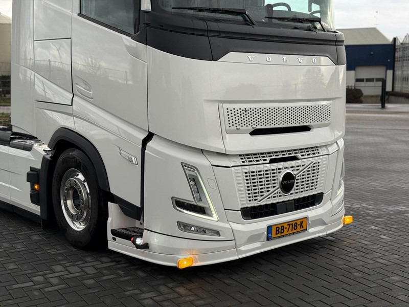 Volvo FH 13.460XL NEW, FULL AIR, ALCOA, HYDRAULIC, XL, SHOW, FULL. - Trekkvogn: bilde 4 Volvo FH 13.460XL NEW, FULL AIR, ALCOA, HYDRAULIC, XL, SHOW, FULL. - Trekkvogn: bilde 4
