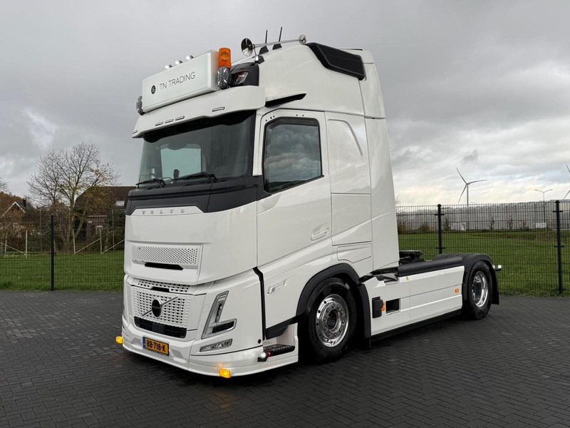 Volvo FH 13.460XL NEW, FULL AIR, ALCOA, HYDRAULIC, XL, SHOW, FULL. - Trekkvogn: bilde 2 Volvo FH 13.460XL NEW, FULL AIR, ALCOA, HYDRAULIC, XL, SHOW, FULL. - Trekkvogn: bilde 2
