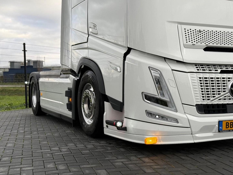 Volvo FH 13.460XL NEW, FULL AIR, ALCOA, HYDRAULIC, XL, SHOW, FULL. - Trekkvogn: bilde 5 Volvo FH 13.460XL NEW, FULL AIR, ALCOA, HYDRAULIC, XL, SHOW, FULL. - Trekkvogn: bilde 5