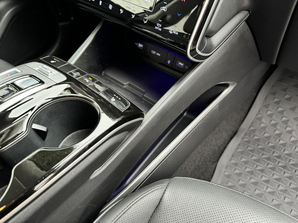 SUV Hyundai Tucson-1.6 T-GDI HEV Adaptive cruise Climate control Stoelverwarming Full LED Keyless Apple / Android Camera: bilde 38 SUV Hyundai Tucson-1.6 T-GDI HEV Adaptive cruise Climate control Stoelverwarming Full LED Keyless Apple / Android Camera: bilde 38