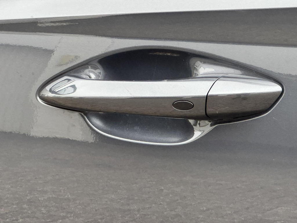 SUV Hyundai Tucson-1.6 T-GDI HEV Adaptive cruise Climate control Stoelverwarming Full LED Keyless Apple / Android Camera: bilde 17 SUV Hyundai Tucson-1.6 T-GDI HEV Adaptive cruise Climate control Stoelverwarming Full LED Keyless Apple / Android Camera: bilde 17