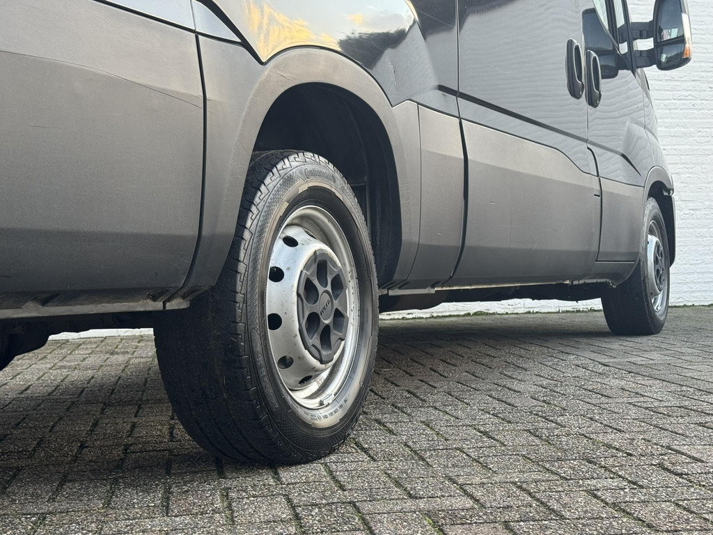 Iveco Daily-35S13V 2.3 352 H3 L Airco Cruise 3 Zits Radio cd Usb Goed onderhouden - Kassebil: bilde 5 Iveco Daily-35S13V 2.3 352 H3 L Airco Cruise 3 Zits Radio cd Usb Goed onderhouden - Kassebil: bilde 5