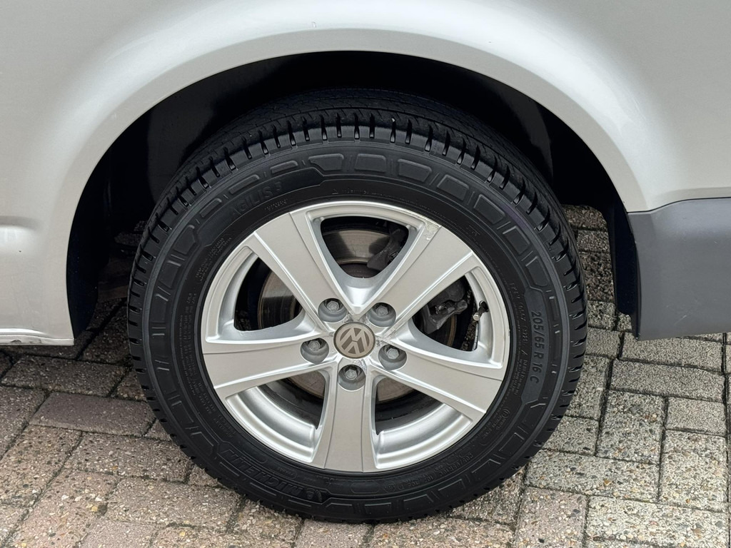 Volkswagen Transporter-2.0 TDI L2H3 Trekhaak Airco Navigatie Parrot Lat om Lat betimmering - Kassebil: bilde 5 Volkswagen Transporter-2.0 TDI L2H3 Trekhaak Airco Navigatie Parrot Lat om Lat betimmering - Kassebil: bilde 5