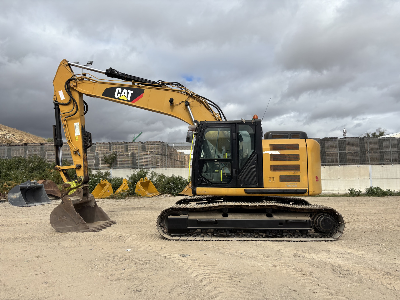 CATERPILLAR 320EL RR - Beltegraver: bilde 2 CATERPILLAR 320EL RR - Beltegraver: bilde 2