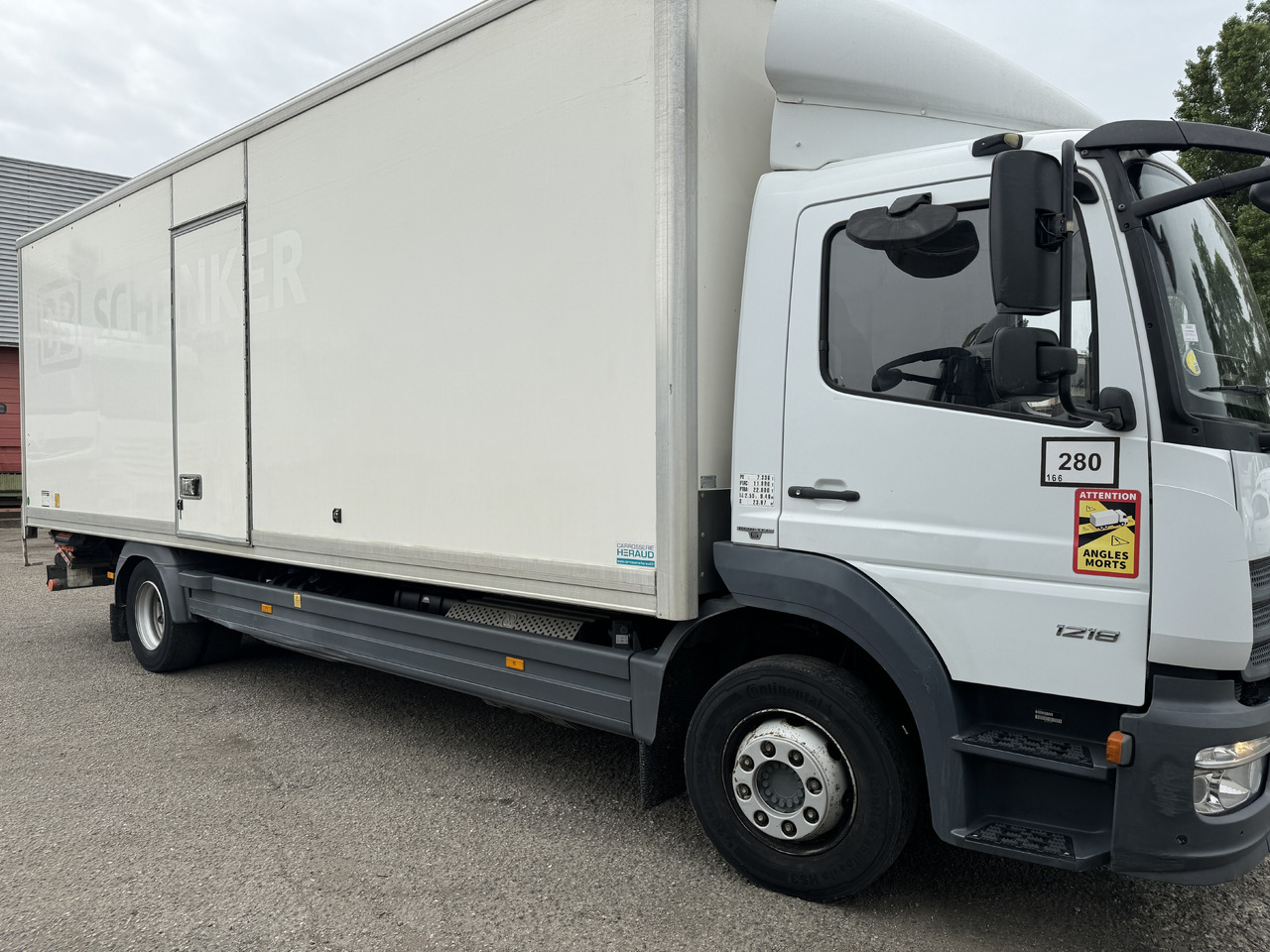 MERCEDES-BENZ ATEGO 1218 - Skapbil: bilde 1 MERCEDES-BENZ ATEGO 1218 - Skapbil: bilde 1