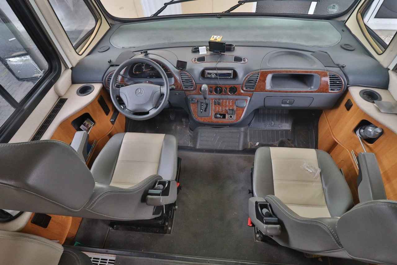 Concorde Charisma I 880 F/Automatik/Festbett/Klima/Solar Concorde Charisma I 880 F/Automatik/Festbett/Klima/Solar - Helintegrert bobil: bilde 5 Concorde Charisma I 880 F/Automatik/Festbett/Klima/Solar Concorde Charisma I 880 F/Automatik/Festbett/Klima/Solar - Helintegrert bobil: bilde 5