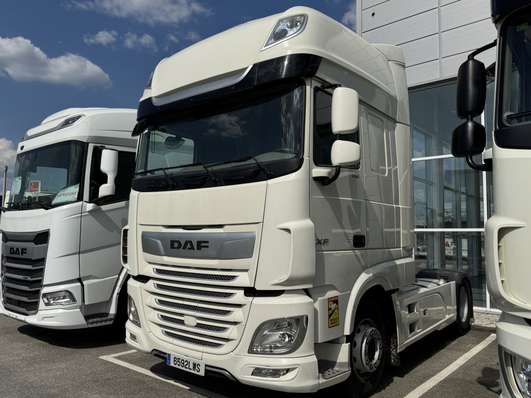DAF XF 530 Super Space Cab - Trekkvogn: bilde 2 DAF XF 530 Super Space Cab - Trekkvogn: bilde 2