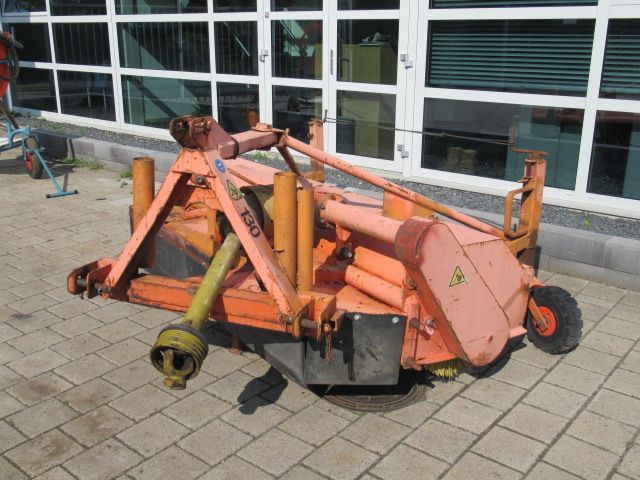 Agria 3Pt Hef Aftakas Borstel - Kostemaskin for Utility-/ Spesiell maskin: bilde 4 Agria 3Pt Hef Aftakas Borstel - Kostemaskin for Utility-/ Spesiell maskin: bilde 4