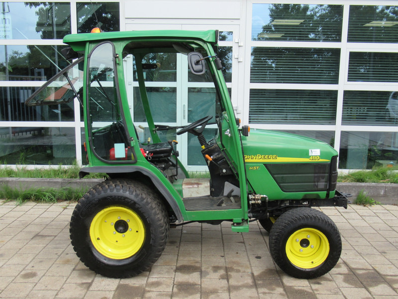 John Deere 4110 4WD 4x4 Hydrostaat Cabine - Traktor: bilde 4 John Deere 4110 4WD 4x4 Hydrostaat Cabine - Traktor: bilde 4