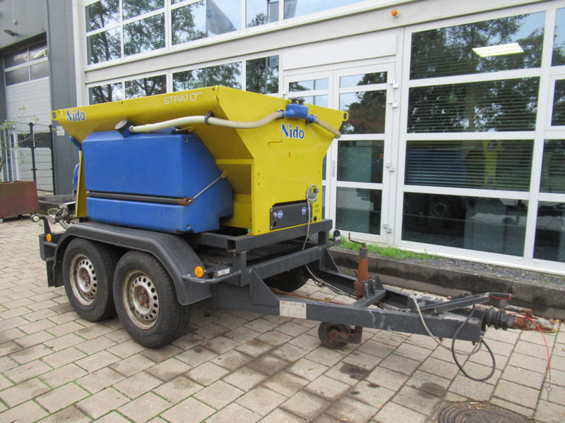 NIDO Stratos B11L-18 ACLN280 1,1M3 + 500L. Zoutstrooier Salzstreuer Saltspreader - Sandstrøer: bilde 4 NIDO Stratos B11L-18 ACLN280 1,1M3 + 500L. Zoutstrooier Salzstreuer Saltspreader - Sandstrøer: bilde 4