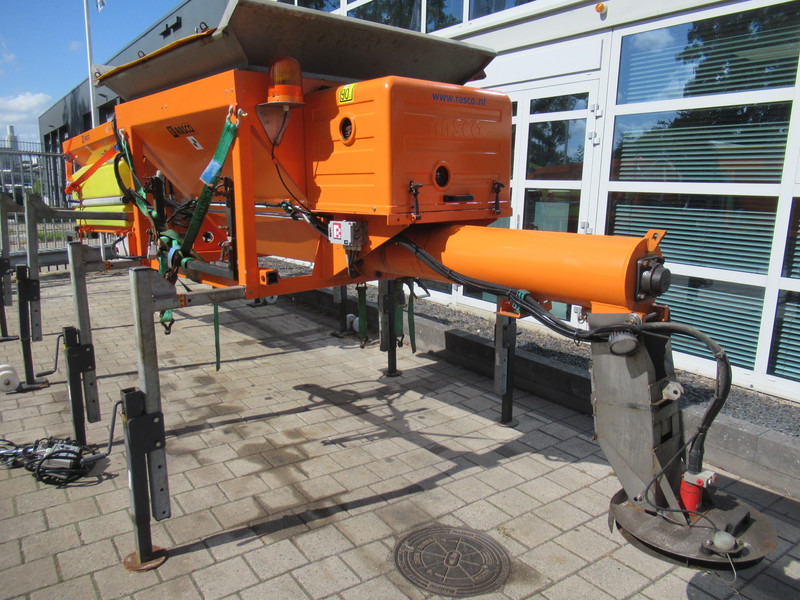 RASCO JUNIOR 1.0M + HONDA Motor - Engine Salt Salz ROTACIJSKI POSIPAC - Sandstrøer: bilde 2 RASCO JUNIOR 1.0M + HONDA Motor - Engine Salt Salz ROTACIJSKI POSIPAC - Sandstrøer: bilde 2