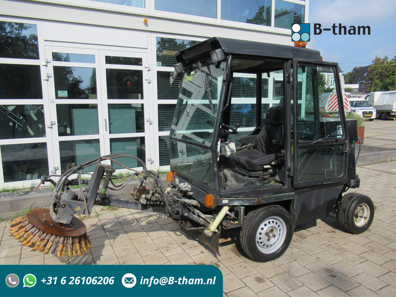 ROBERINE 1503 - 628 4WD Onkruidborstelmachine - Feiebil: bilde 1 ROBERINE 1503 - 628 4WD Onkruidborstelmachine - Feiebil: bilde 1