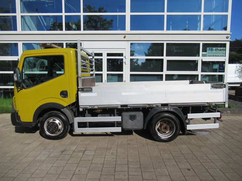 Renault Maxity 2.5DCi 107KW Airco Open laadbak Twist Lock - Varebil med plan: bilde 2 Renault Maxity 2.5DCi 107KW Airco Open laadbak Twist Lock - Varebil med plan: bilde 2