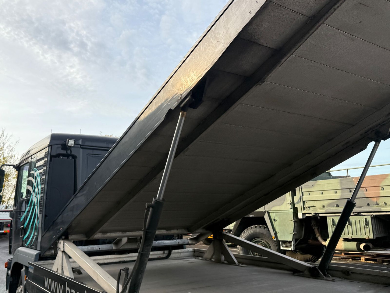 MAN TGL 8.210 Moetefindt, Doppelstock, Winde, Klima - Transporter lastebil: bilde 5 MAN TGL 8.210 Moetefindt, Doppelstock, Winde, Klima - Transporter lastebil: bilde 5