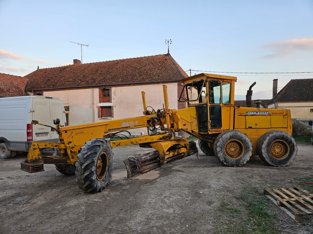 JOHN JD670-A - Grader: bilde 1 JOHN JD670-A - Grader: bilde 1