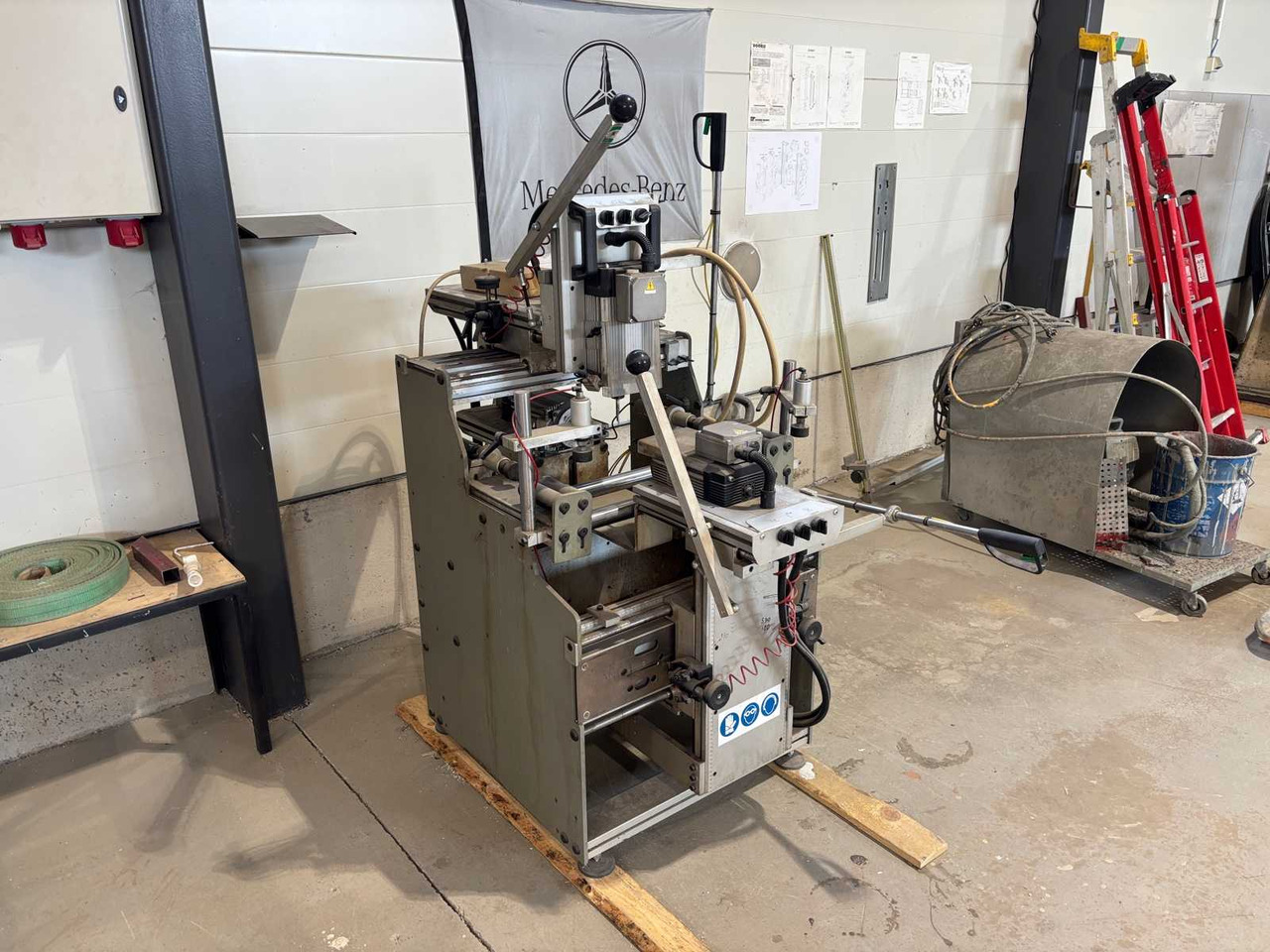 Three-spindle copy milling cutter P macchine s.r.l 03P - Fresemaskin: bilde 2 Three-spindle copy milling cutter P macchine s.r.l 03P - Fresemaskin: bilde 2
