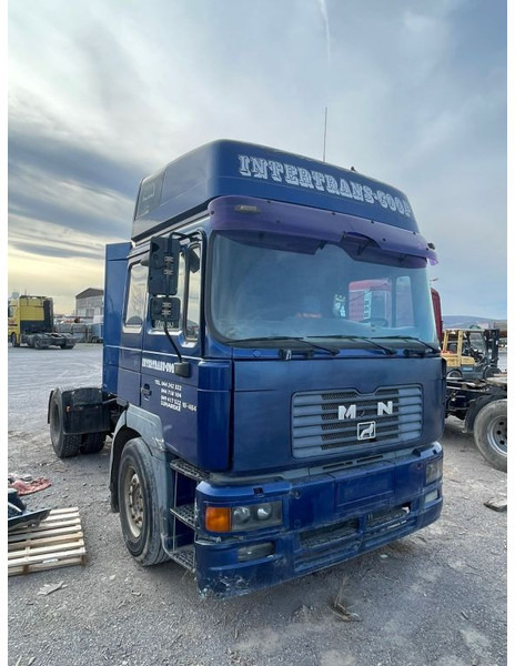 MAN 19.464 F2000 - Trekkvogn: bilde 2 MAN 19.464 F2000 - Trekkvogn: bilde 2